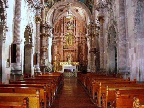 Paseo por Mexico Interior de Santuario Nuestra Señora de Guadalupe en Aguascalientes