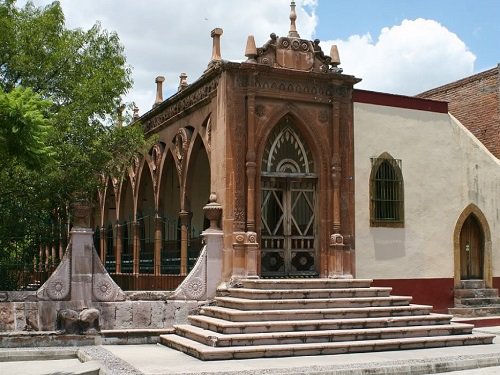 Paseo por Mexico Los Arquitos en Aguascalientes