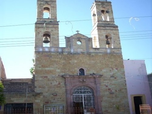 Paseo por Mexico Templo de la Virgen de Guadalupe en Cosío