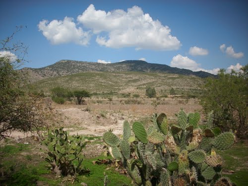 Paseo por Mexico El Cerro El Grande en El Llano