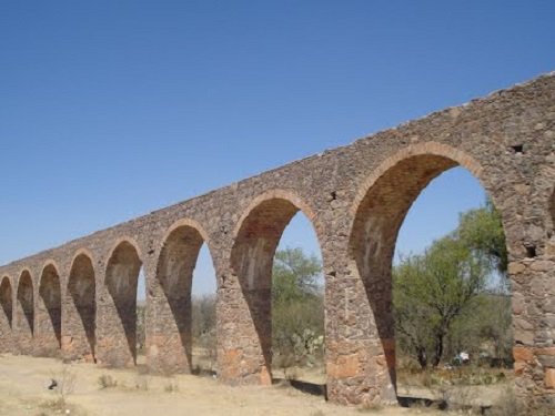 Paseo por Mexico Acueducto (El Saucillo) en Rincón de Romos
