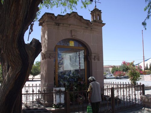 Paseo por Mexico Monumento al Padre Nieves en Rincón de Romos