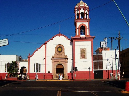 Paseo por Mexico Catedral de Nuestra Señora de Guadalupe en Mexicali