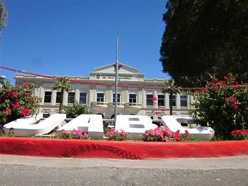 Paseo por Mexico Antiguo Palacio de Gobierno de Mexicali
