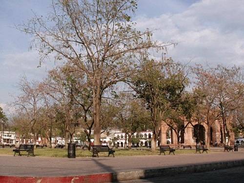 Paseo por Mexico Plaza de armas de Chiapa de Corzo