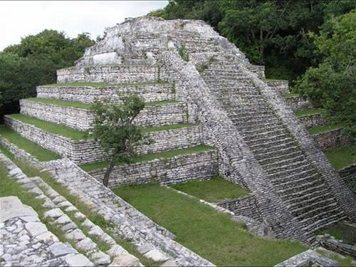 Paseo por Mexico Zona Arqueológica de Tenam Puente en Comitán de Domínguez