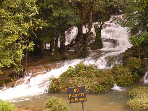 Paseo por Mexico Cascada El Corralito en Oxchuc