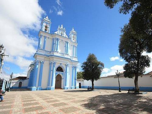 Paseo por Mexico Iglesia de Santa Lucia de San Cristóbal de las Casas