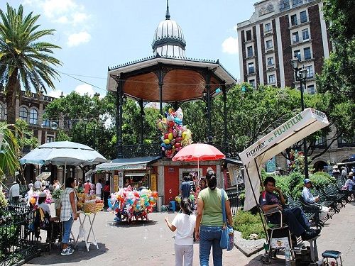 Paseo por Mexico Zocalo de Cuernavaca