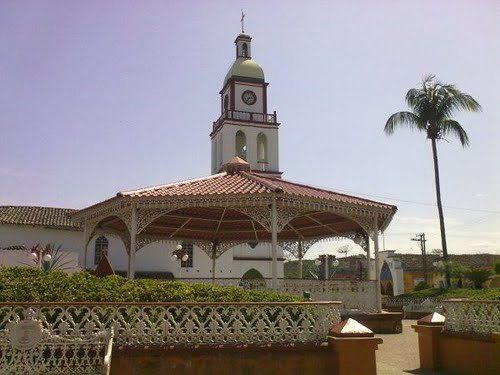 Paseo por Mexico Parque de Acateno