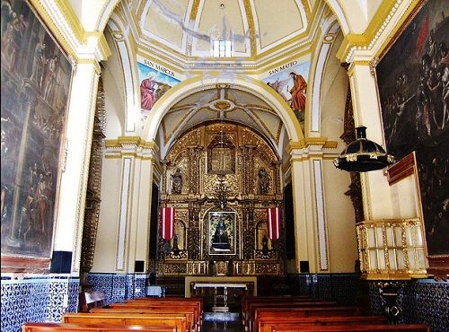 Paseo por Mexico Interior Capilla de la Virgen de la Soledad en Acatzingo