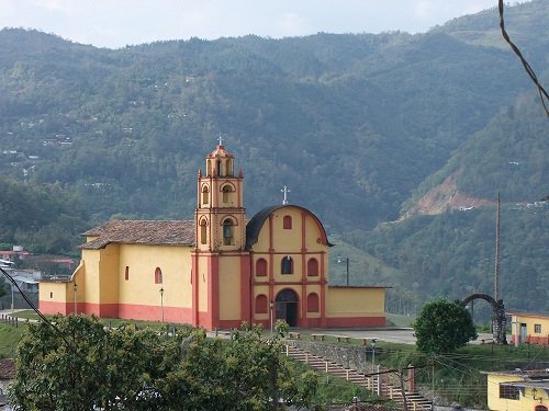 Paseo por Mexico Templo parroquial en advocación a San José Amixtlán