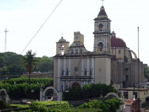 Paseo por Mexico Templo de San Francisco en Chietla