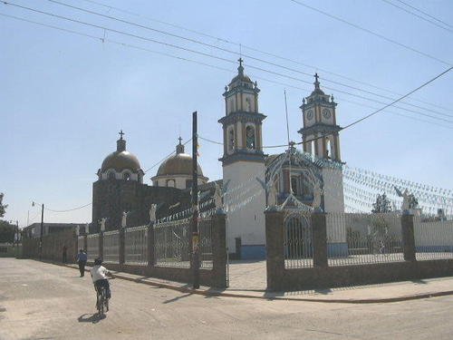 Paseo por Mexico Templo de la Asunción en Coronango