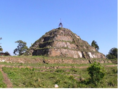 Paseo por Mexico Ruinas de cerco de piedras en Francisco Z. Mena