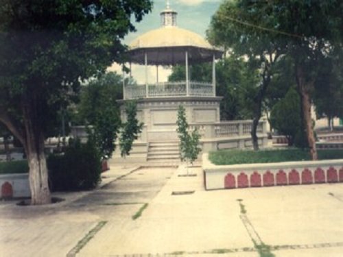 Paseo por Mexico Kiosco de Guadalupe