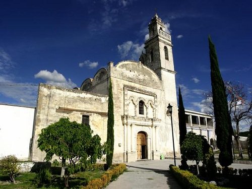 Paseo por Mexico Ex convento de los Reyes Magos en Huatlatlauca