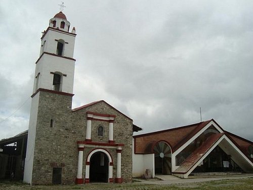 Paseo por Mexico Parroquia de San Miguel Antigua en Huauchinango