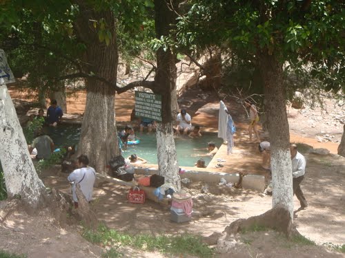 Paseo por Mexico Balneario de aguas termales en Huehuetlán el Grande