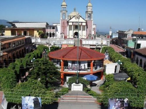 Paseo por Mexico Templo Parroquial Santiago Apóstol en Hueytamalco