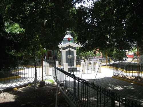Paseo por Mexico Parque municipal de Ixcaquixtla