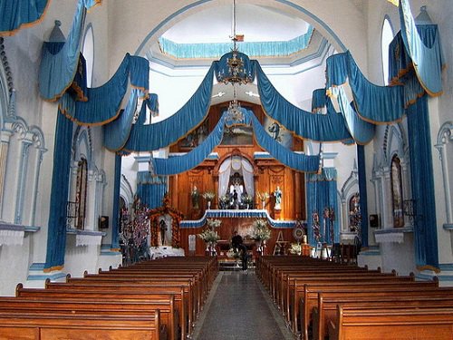 Paseo por Mexico Interior de Iglesia Parroquial a  Santa María de la Natividad en Nauzontla