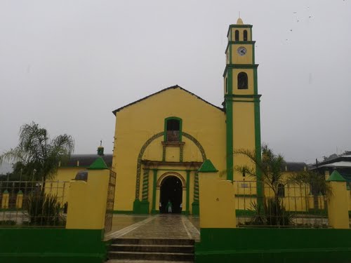 Paseo por Mexico Templo parroquial dedicado a San José en Olintla