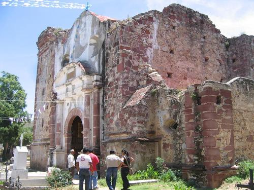 Paseo por Mexico Antiguo Templo de Santana Tepejillo en Petlalcingo