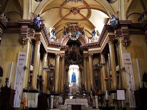 Paseo por Mexico Interior de Parroquia de la Santa Cruz en Puebla