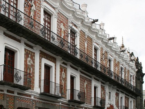 Paseo por Mexico Museo Universitario Casa de los Muñecos en Puebla