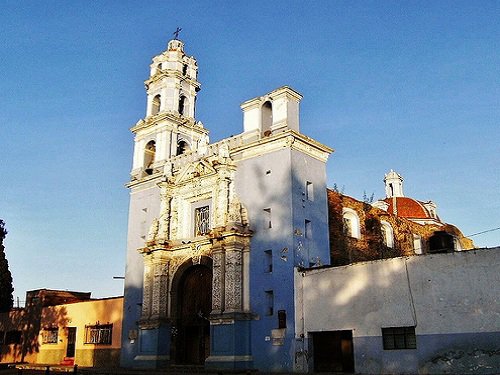 Paseo por Mexico Templo de Nuestra Señora de los Remedios en Puebla