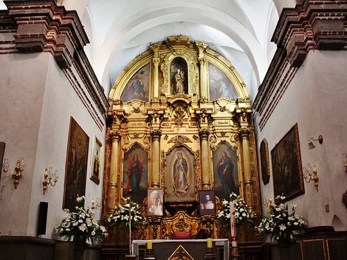 Paseo por Mexico Interior de Templo de Nuestra Señora de la Candelaria en Puebla