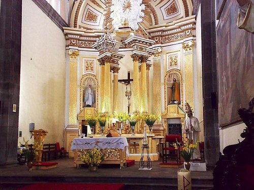 Paseo por Mexico Interior de Templo de San Pedro en Puebla