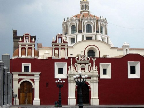 Paseo por Mexico Templo de Santo Domingo en Puebla