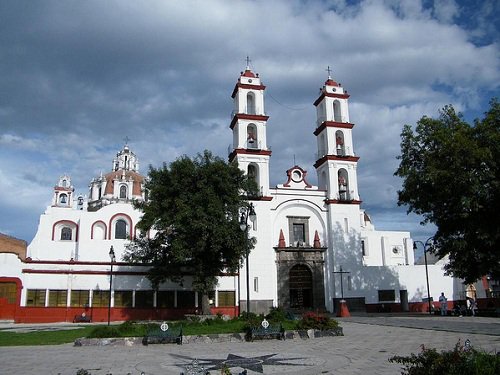 Paseo por Mexico Parroquia Santo Angel Custodio en Puebla