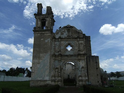 Paseo por Mexico Templo parroquial en honor a Santa María Magdalena en Quecholac
