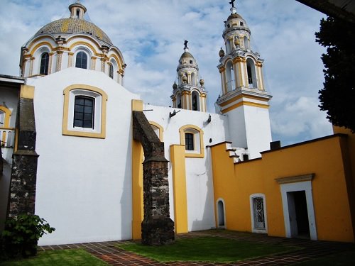 Paseo por Mexico Templo de La Santa Cruz de Jerusalén en San Pedro Cholula