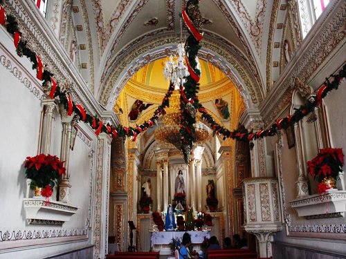 Paseo por Mexico Interior de Templo de Santa Maria Magdalena en San Pedro Cholula