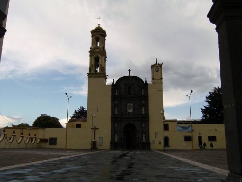 Paseo por Mexico Iglesia parroquial dedicada al Divino Salvador en San Salvador el Seco