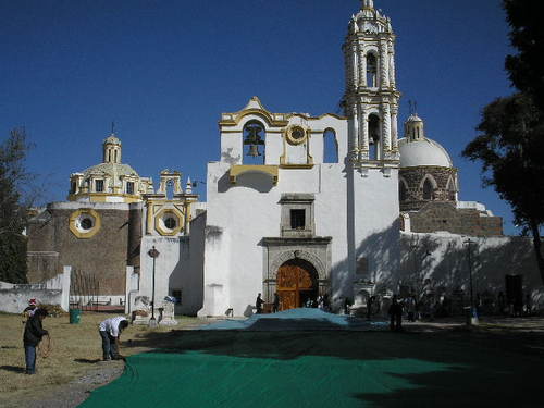 Paseo por Mexico Iglesia dedicada al Divino Salvador en San Salvador el Verde