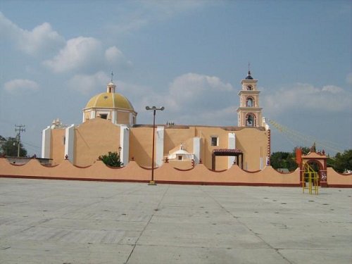 Paseo por Mexico Templo parroquial en honor de Santa Catarina Tlaltempan