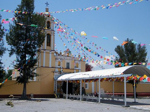 Paseo por Mexico Parroquia de Santo Tomás Hueyotlipan 