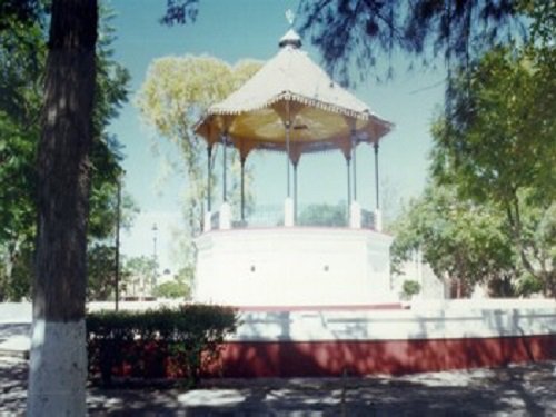 Paseo por Mexico Kiosco de Tecali de Herrera