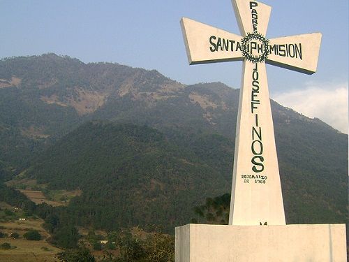 Paseo por Mexico La Cruz de San Nicolás en Tetela de Ocampo