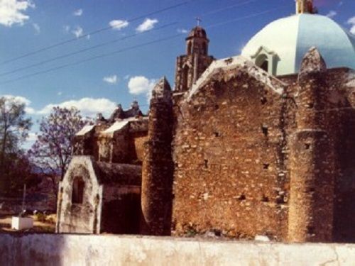 Paseo por Mexico Iglesia parroquial de San Juan Bautista en Xicotlán