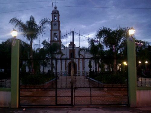 Paseo por Mexico La iglesia de San Juan Evangelista en Zacapala