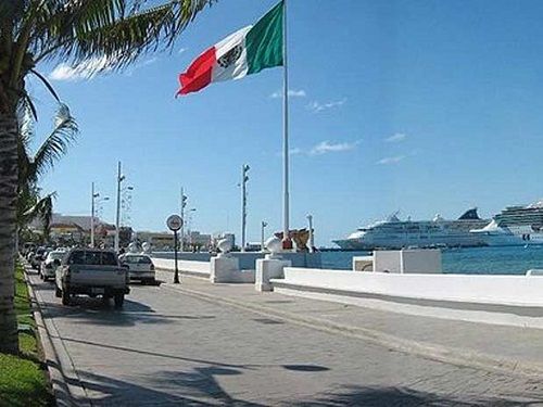 Paseo por Mexico Malecón de San Miguel de Cozumel