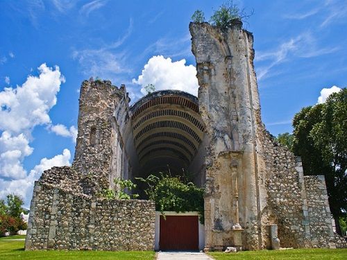 Paseo por Mexico Templo del Santo Niño Jesús en Felipe Carrillo Puerto