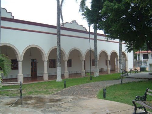 Paseo por Mexico Museo Maya Santa Cruz Xbáalam Naj en Felipe Carrillo Puerto