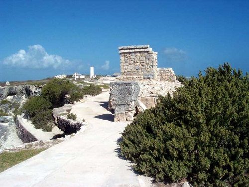 Paseo por Mexico Templo de Ixchel en Isla Mujeres